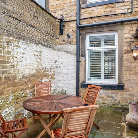 Dale Side - * Skipton