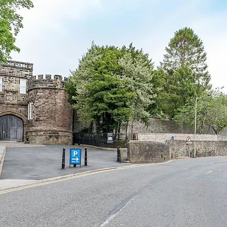 Dale Side - * Skipton