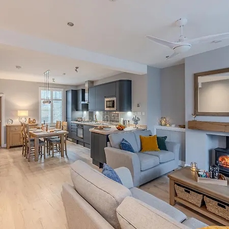 Holiday home Dale Side - *