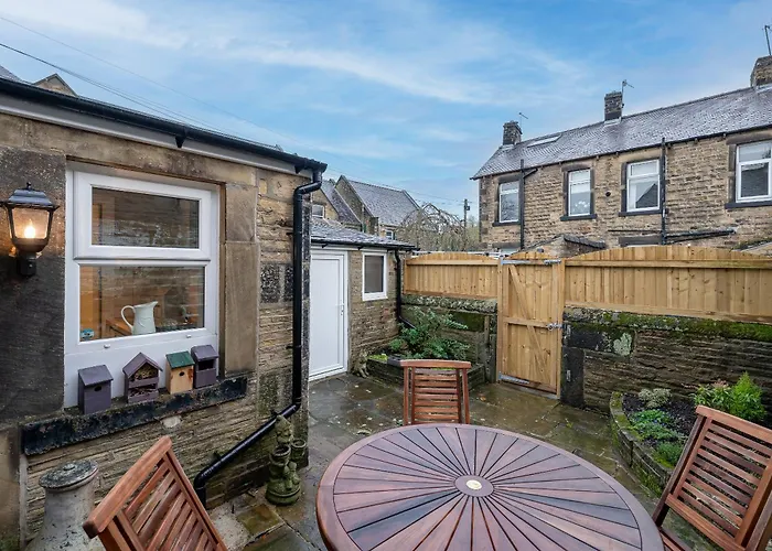 Dale Side - * Skipton