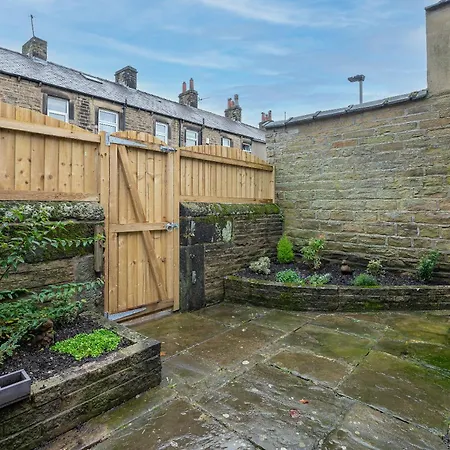 Dale Side - * Skipton