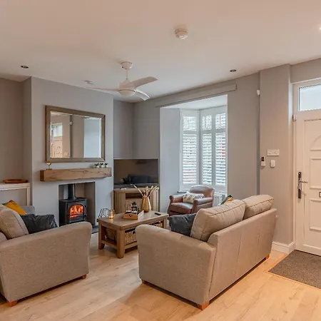 Dale Side - * Skipton